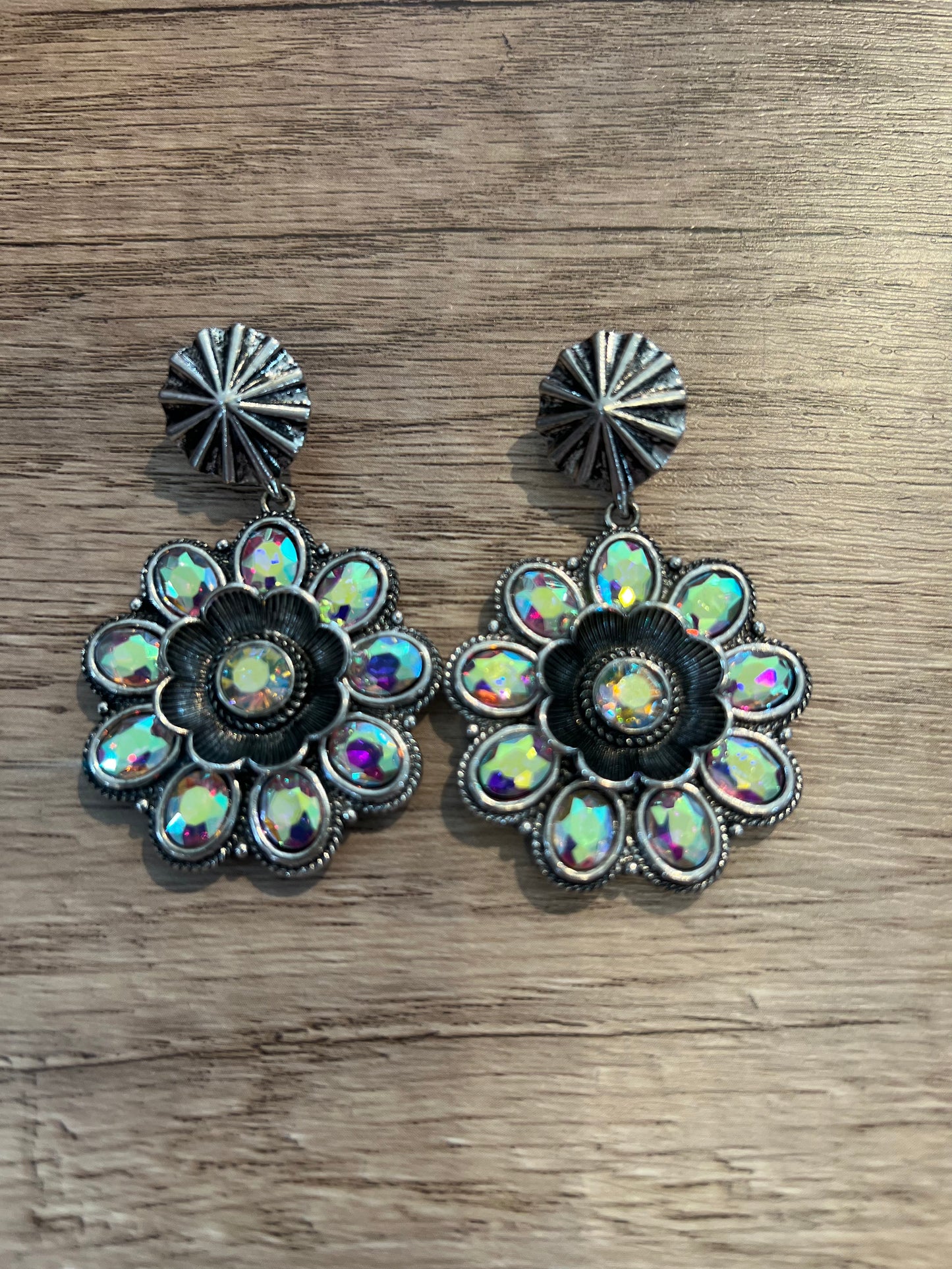 Western Flower Shape Earring on post