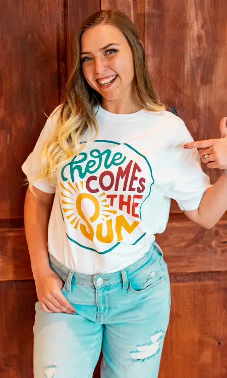 Here Comes the Sun Graphic Tee