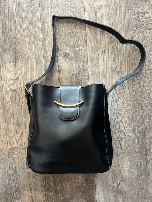 Black Plain Crossbody