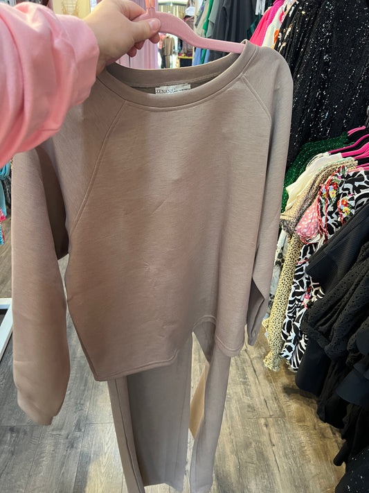 Scuba Crewneck Pull Over Set in Ash Mocha